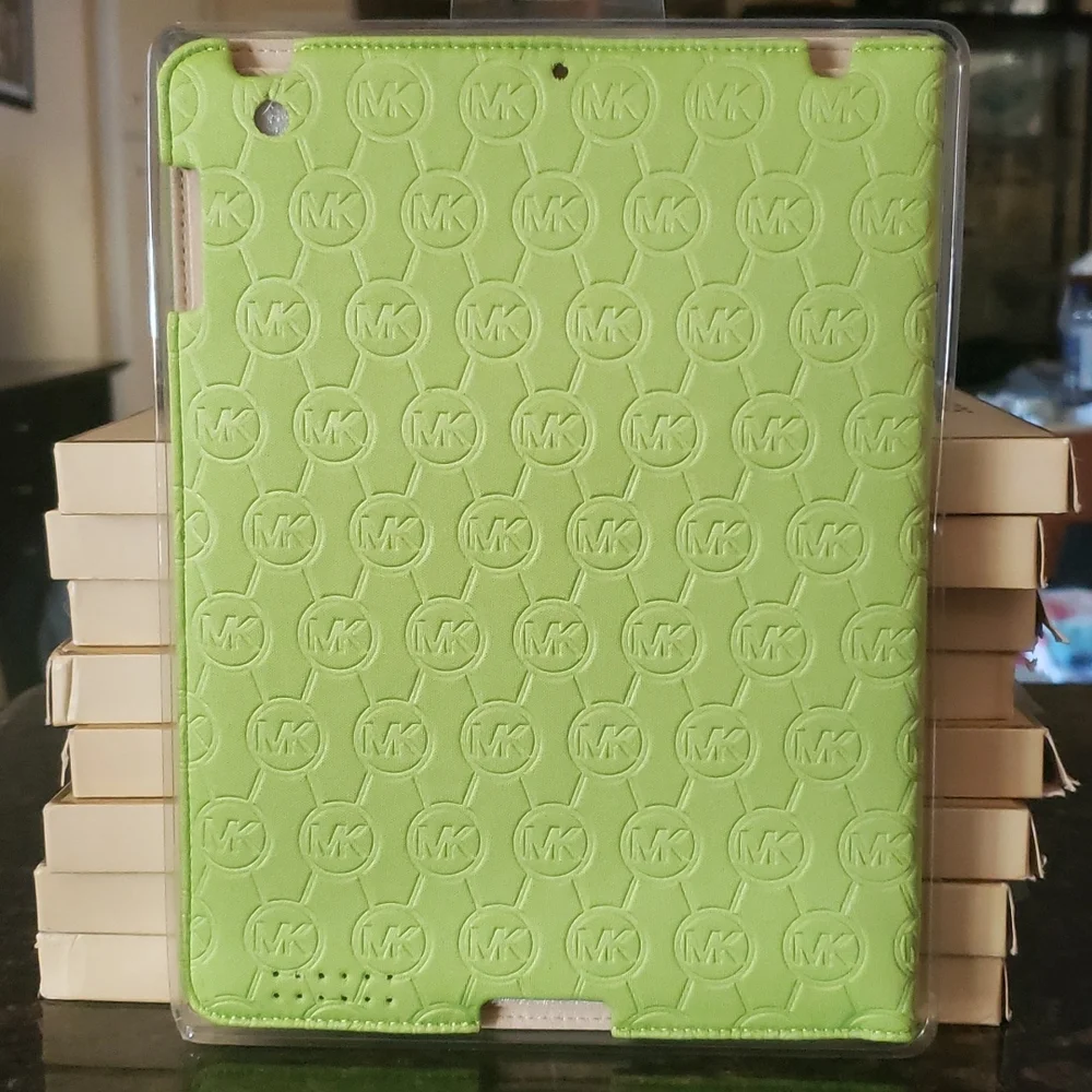 NWT Michael Kors Mono Embossed Neoprene Lime Ipad 2 Case